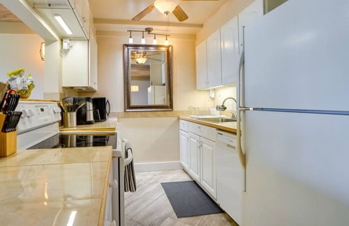 Maili Condo | Sunny Waianae Condo with Ocean View!
