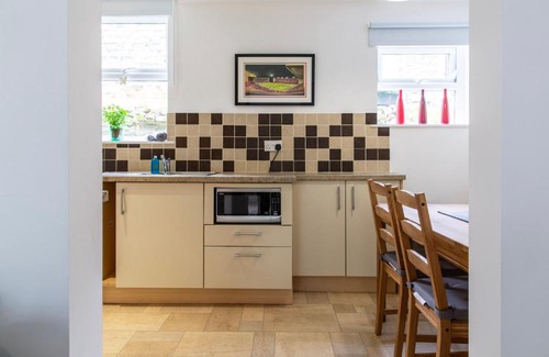 Denby Dale House | SunnyBank