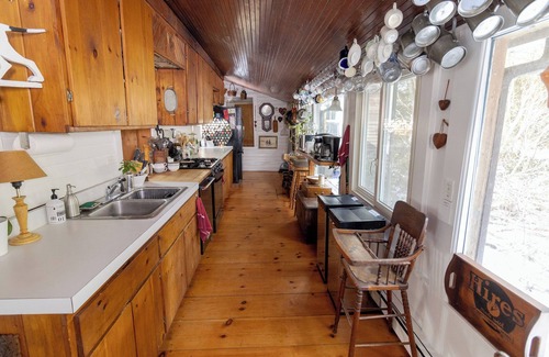 West Brookfield House | Sunnybrook House - 5 bedroom antique home in landscaped wooded grounds.