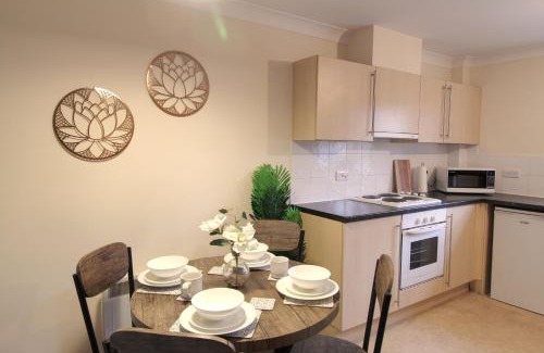 Wakefield Apartment | Sunnydale Serviced Apartments - Central Wakefield, spacious apartment