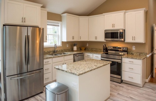 Morehead City House | Sunnyside Bungalow Family & Groups Retreat