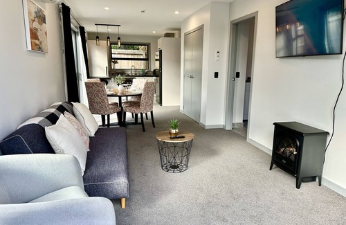 Taupo House | Sunnyside Getaway @Central Taupo. Brand new House!!