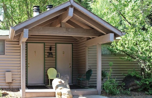 Estes Park Cottage | Sunnyside Knoll: 2 Cottage