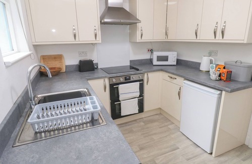 Rosudgeon Cottage | SUNNYVALE COTTAGE, pet friendly, with open fire in Rosudgeon