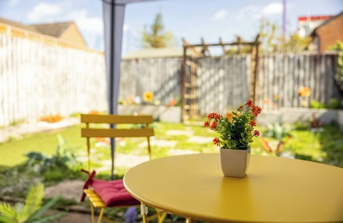 Gloucester House | Sunnyvibes Kingsholm 2BR Free Parking 2nights Plus Discount