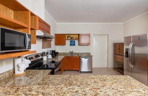 Tamarindo Apartment | Sunrise 20- 3 Bedroom Ocean View Penthouse Condo