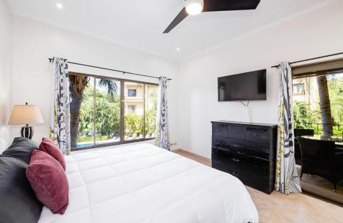 Tamarindo Apartment | Sunrise 6- Ocean View 2 Br Condo, Steps To The Beach