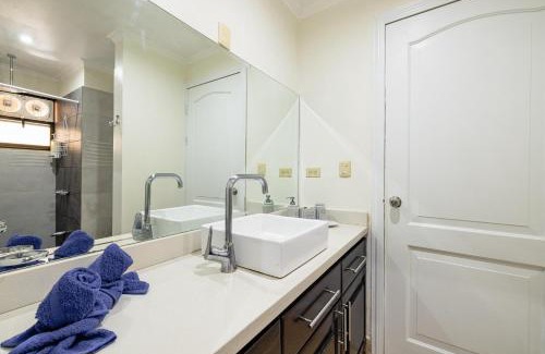 Tamarindo Apartment | Sunrise 6- Ocean View 2 Br Condo, Steps To The Beach