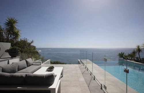 Mona Vale House | Sunrise - Absolute Luxury