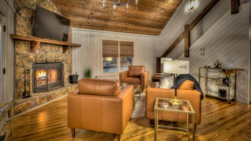 Morganton House | Sunrise and Stardust