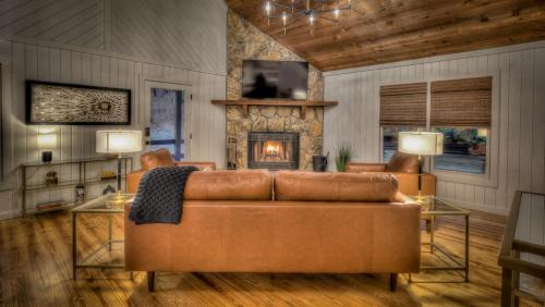 Morganton House | Sunrise and Stardust