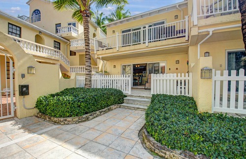 Paradise Island Villa | Sunrise Beach Resort #12- same beach as Atlantis! Villa Bella Vista-Safe Haven