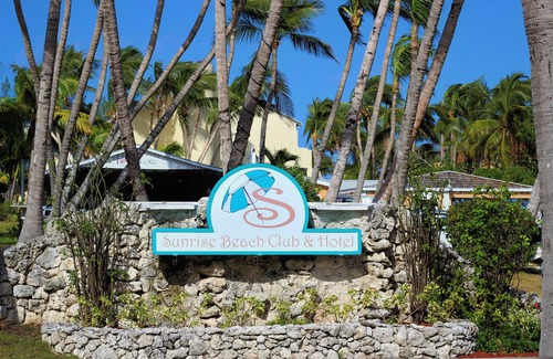 Paradise Island Villa | Sunrise Beach Resort #12- same beach as Atlantis! Villa Bella Vista-Safe Haven