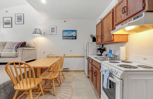 Sunday River Area Condo | Sunrise C-106 Ski In Ski Out Condo