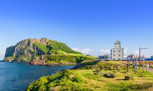 Seongsan House | Sunrise Castle Pension