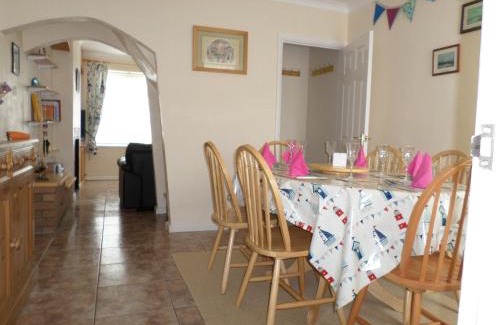 Lowestoft House | Sunrise Cottage