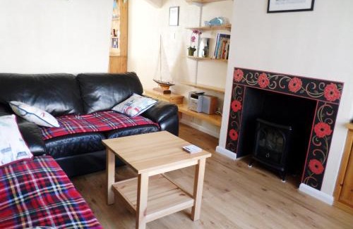 Lowestoft House | Sunrise Cottage