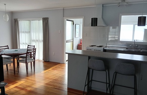 Haumoana Cottage | Sunrise cottage