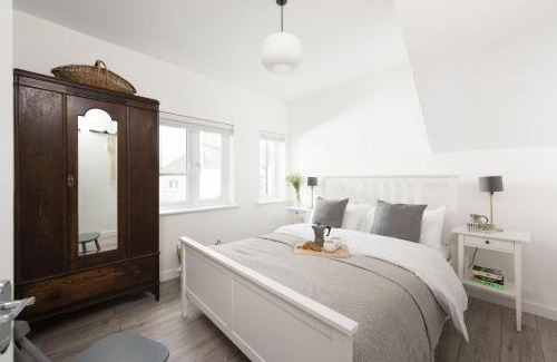 Mousehole Apartment | Sunrise