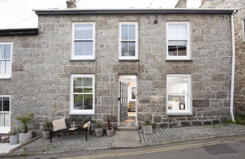 Mousehole Apartment | Sunrise