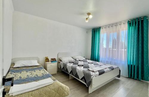 Cholpon-Ata Apartment | Sunrise House