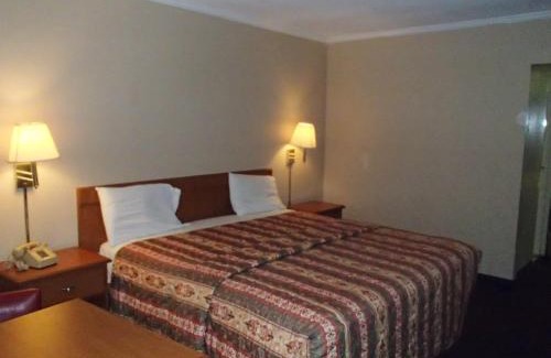 Lake Charles Hotel | Sunrise Inn Lake Charles