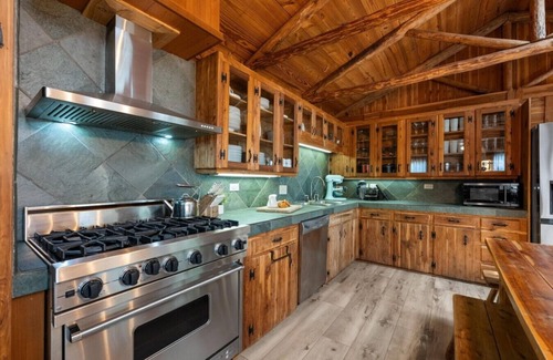 Spicewood Apartment | Sunrise Lodge on Lake Travis