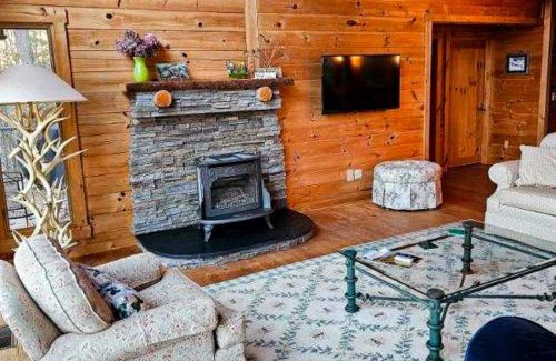 Franklin House | Sunrise Mountain Retreat