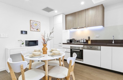 Waterloo Apartment | Sunrise Oasis in Waterloo