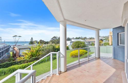 Malua Bay House | Sunrise on the Bay