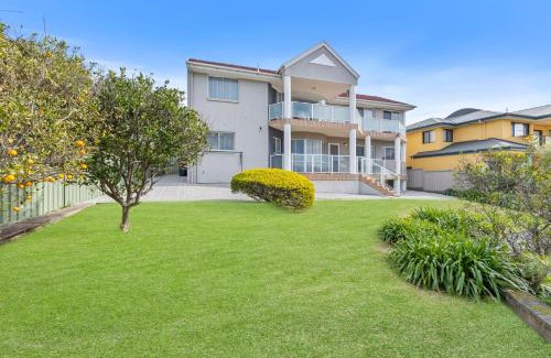 Malua Bay House | Sunrise on the Bay