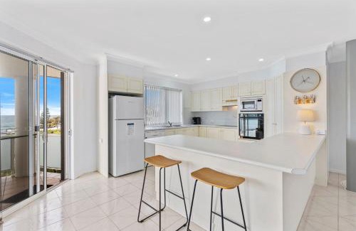 Malua Bay House | Sunrise on the Bay