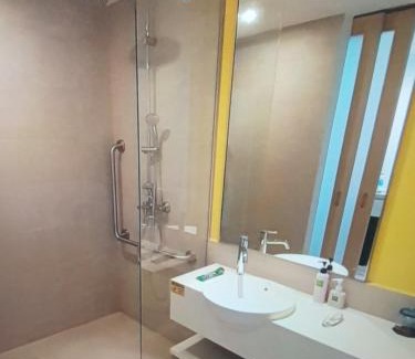Tran Phu Beach Apartment | Sunrise Pearl Beach Homes