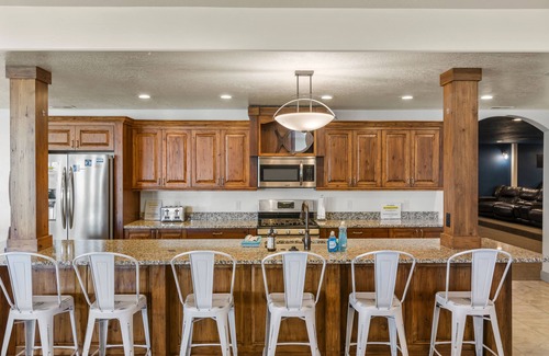 Harbor Village Hotel | Sunrise Resort Room #101 | 0 Bed, 1 Bath