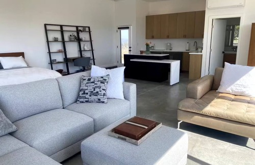 Sonoma Apartment | Sunrise studio in tranquil Glen Ellen with AC, WiFi, panoramic views