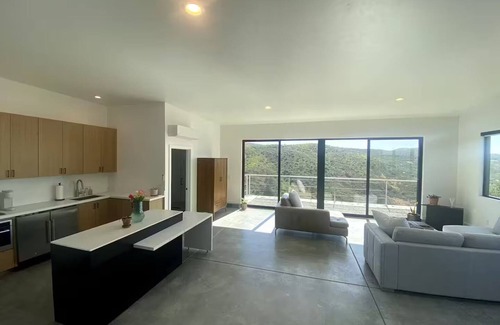 Sonoma Apartment | Sunrise studio in tranquil Glen Ellen with AC, WiFi, panoramic views