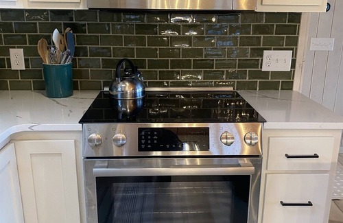 South Haven Cabin | Sunrise Vacation Rental