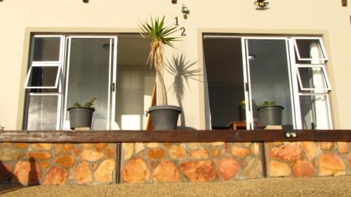 Glencairn Apartment | Sunrise