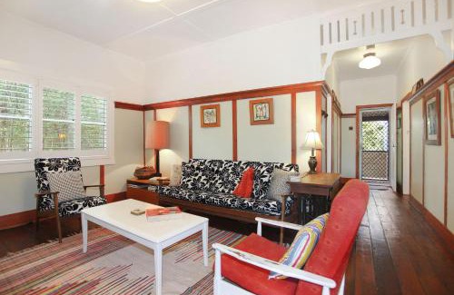 Tea Gardens House | Sunroom Cottage