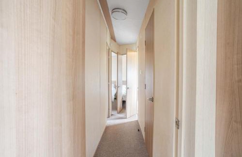 Hopton Resort | Sunscape Lodge