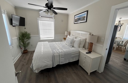 Marathon Resort | Sunset - 1 Bedroom/1 Bath Villa Sleeps 2 located at Safe Harbor Marathon Marina