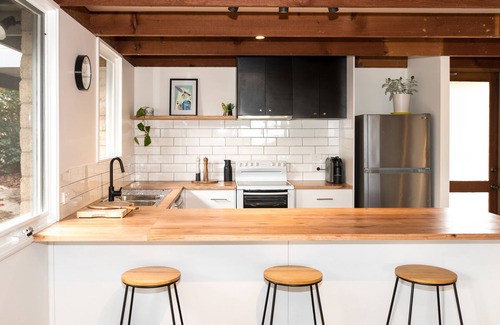 Barwon Heads House | Sunset at the Heads - 3 BR, 2 bathroom house in stunning Barwon Heads