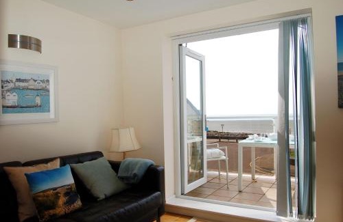 Tywyn House | Sunset Bay Beach House in Tywyn