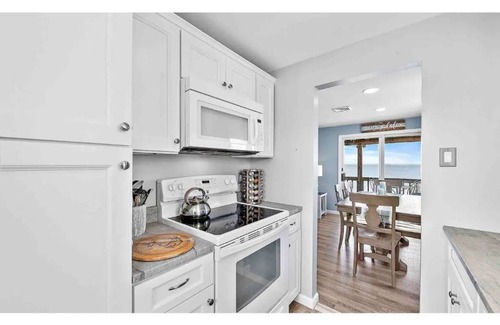 North Beach Haven House | Sunset Bay LBI upper unit