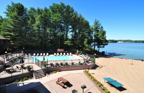 Lake Delton Resort | Sunset Bay Resort