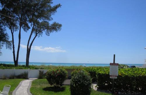 Holmes Beach Apartment | Sunset Beach 101 Beach Front Unit