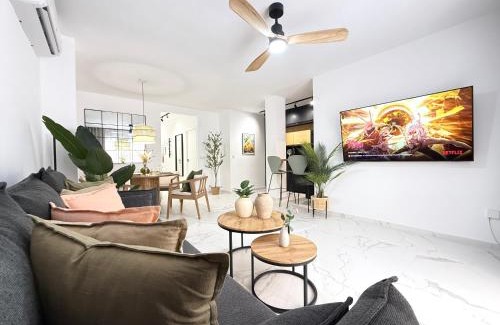 Torrevieja Apartment | Sunset Beach Apartment - Playa del Cura, 10 meters to Beach, Sea View, Centrally Located, Los Locos