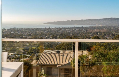 Dromana House | Sunset Beach