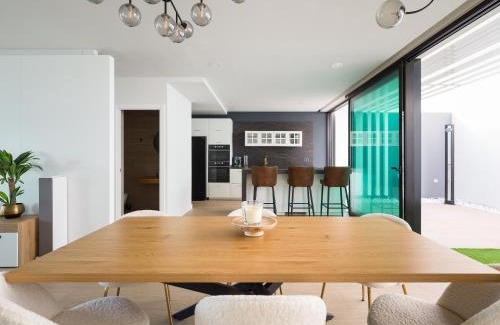 Pozo Izquierda House | Sunset Beach Chalet