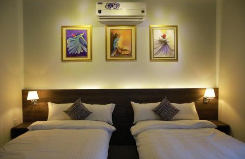 D.H.A. Bed & Breakfast | Sunset BnB